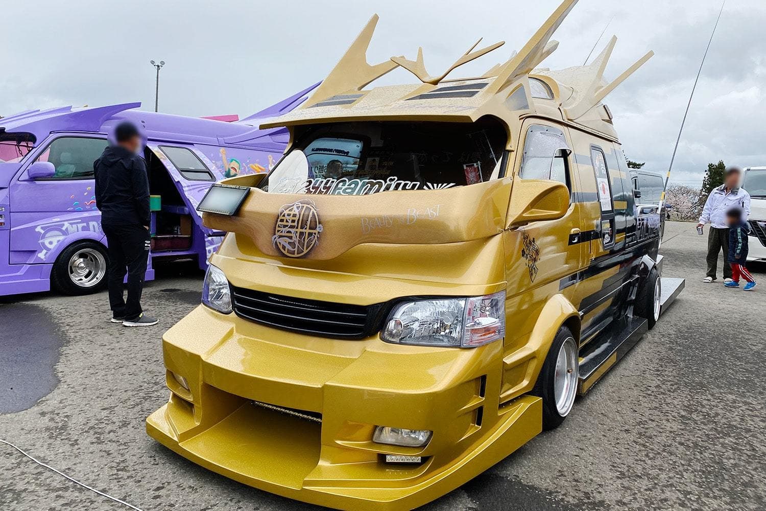 FUNKY CUSTOM CAR SHOW