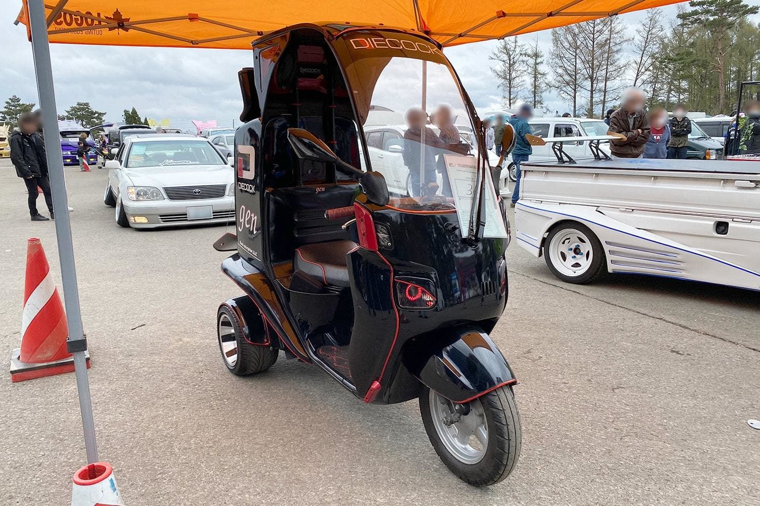 FUNKY CUSTOM CAR SHOW