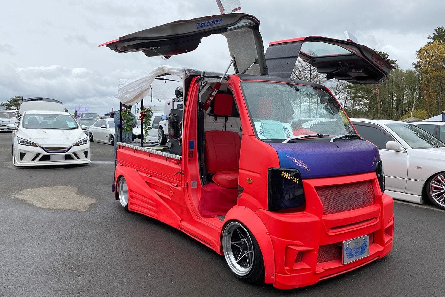 FUNKY CUSTOM CAR SHOW